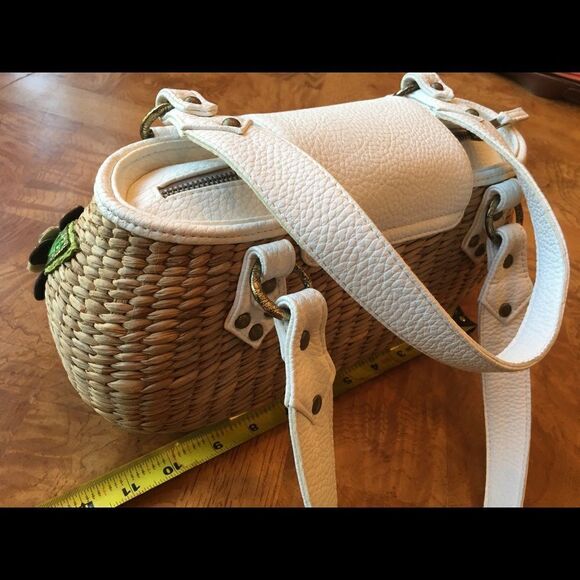 MARY FRANCES Gorgeous Details Flower Bag - Picture 4 of 9